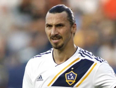 Μπέκαμ σε Ζλάταν: «Είσαι πλέον... γέρος, μην είσαι τόσο ντροπαλός» - Βίντεο